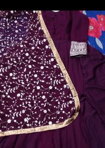 New/Unused Heavy Flared Embroidered Gown Set