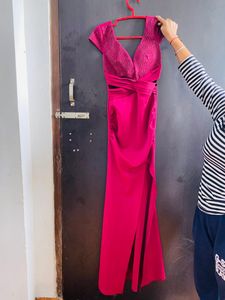 It’s A Party Wear Gown Suitable For Every Occasion Like Model long Red Carpet
