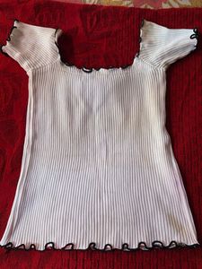 White Ribbed Lettuce Edge Top