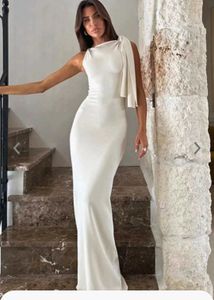 Elegant One-Shoulder Gown