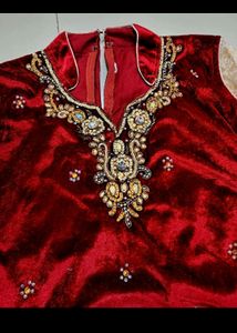 Girls Velvet Kurta