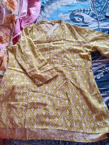 Max Short Kurti - Mustard & White