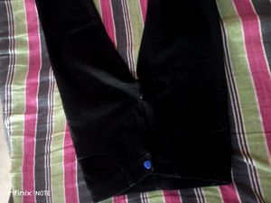 black skinny jeans