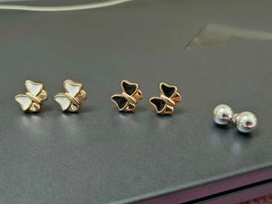 ✨ Elegant Stud Earring Set - 3 Pairs ✨