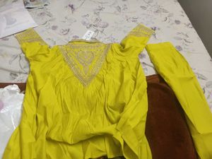 Elegant Green Embroidered Kurta