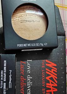 authentic 💯 MAC Whisper of Gilt Highlighter