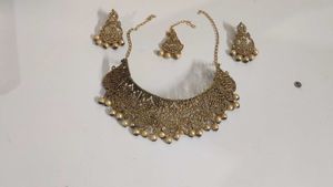 CZ Golden Choker Set With Pearl Desig