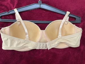 New Padded Seamless Bra *never Used