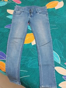 Guess Light Wash Denim Jeans