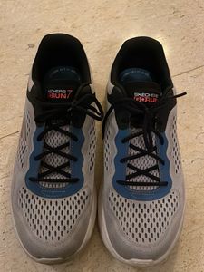 Skechers Go Run Shoes With Perfect Condition