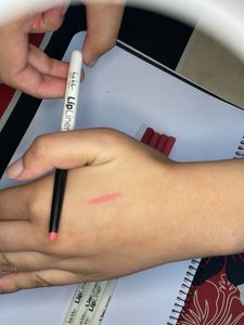 Nude Lip Liner