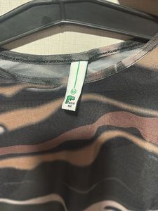 Abstract Print Mesh Top