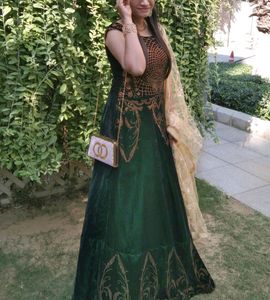 green designer Gown🔥 ❤️ velvet