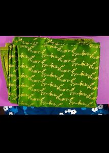 Green &amp; Gold Floral Fabric Saree