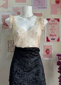 Peachy Lace Top With Ruffles Sleeve Details