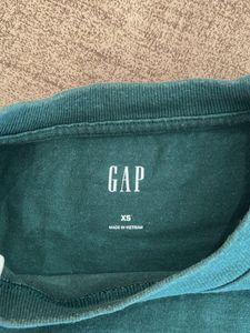 GAP Green Graphic Tee