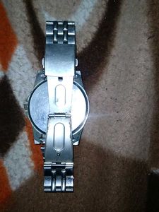Stylish Silver Wristwatch