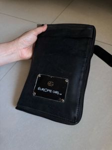 Europe Girl Makeup Brush Pouch Leather - Big