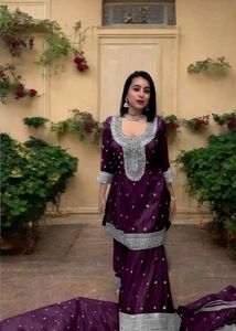 New/Unused Embroiderd Sharara Set