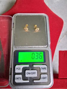 Stud Earrings Gold