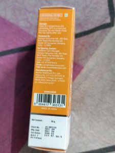 Derma Co Pore Minimizing Priming Sunscreen