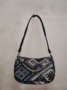 Patterned Shoulder Bag with Chain