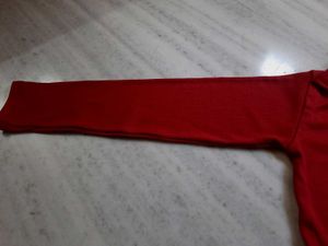 RED COLLAR TOP