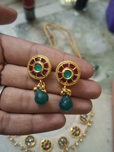 Elegant Pearl &amp; Gemstone Necklace Set