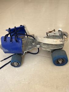 Skates