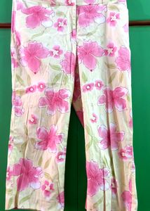Floral Print Capri With Pocket