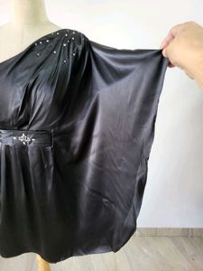 Elegant Black One-Shoulder Dress