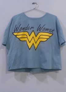 Wonder Woman Vibes-Graphic Streetwear Tee