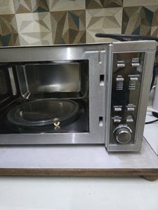Microwave Oven