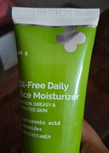 The Derma Co Oil-Free Moisturizer