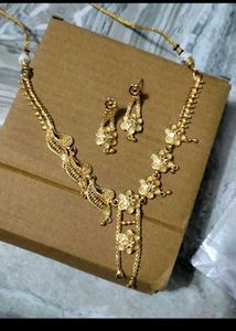 Golden Polish Artificial Set With Two Earing  New