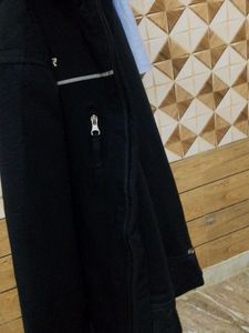 Baure jecket is really good and comfortable jecke