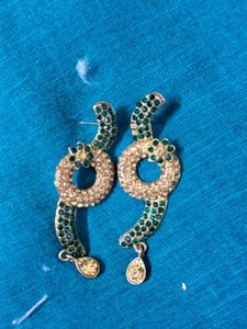 Elegant Green Earrings