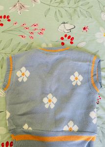 white flower top
