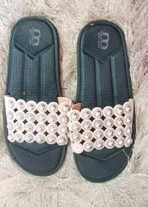 only 1 time used chappal