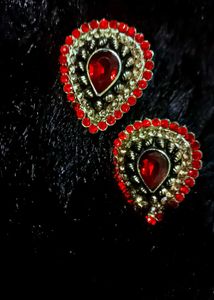 Ear tops + Hand breslet + 🎁