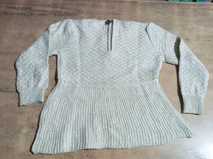Adorable Girls&#39; Knit Tunic Top