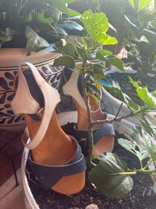 Women&#39;s Leather Ankle Strap Sandals