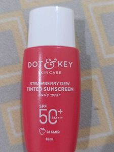 Dot & Key Sunscreen SPF 50