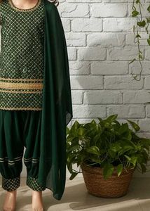 Girls Green Salwar Suit