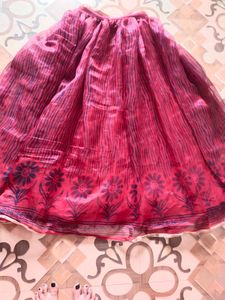 Skirt Red Flower Print.