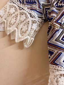 Patterned Beechy Top Bohemian Blue White