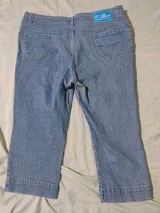 Capri Jeans