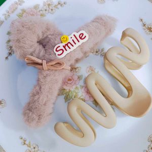 Fluffy Smile Hair Claw Clip