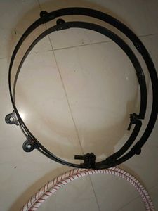 Aari Stand With Ring