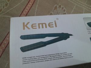 Kemei Professional Hair Straightener